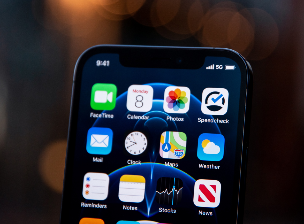 沧源苹果手机维修分享为什么 iPhone 12 在冬季会自动关机 