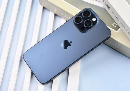 沧源苹果维修点分享iPhone 15 Pro Max屏幕更换全新实操风险 